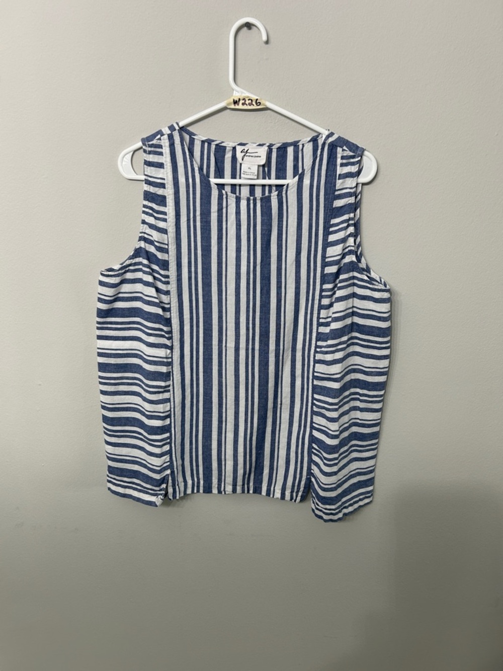 Women’s Andrea Jovine Striped Cold Shoulder Top XL Blue White